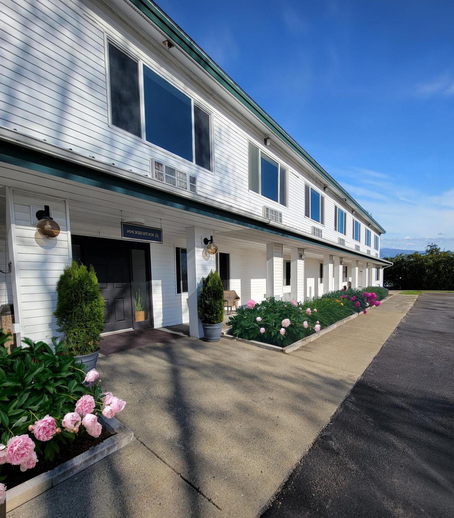 South Side Inn - Burlington Exterior photo
